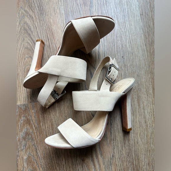 Schutz Farabeca heels. Buckle sling back open toe nude/cream heels. Size 6. - Picture 5 of 9
